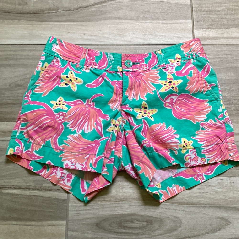 SOLD SOLD Lilly Pulitzer Lagoon Green Shaggin Callahan Shorts 6
